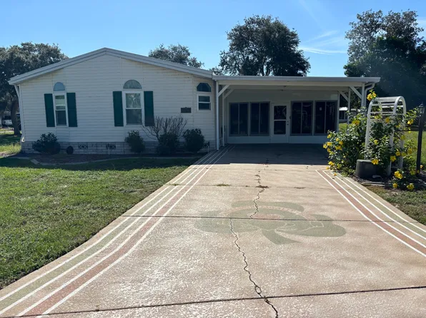 1560 Saint Lawrence Dr #J38, Grand Island, FL 32735