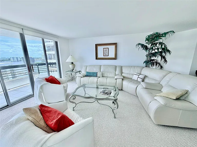 3500 Mystic Pointe Dr #2306 — Photo 15