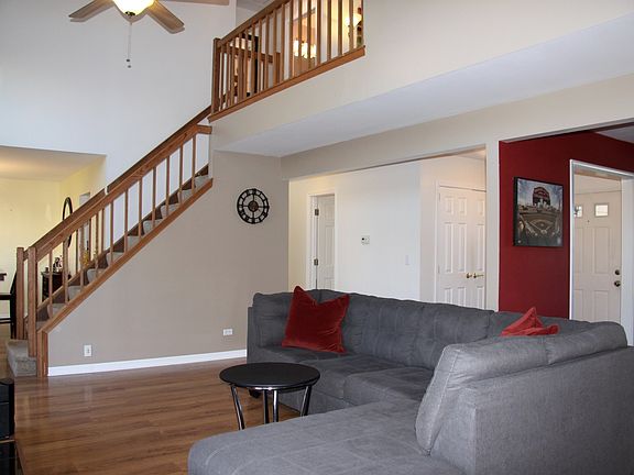 3rd image of 501 Ascot Ln