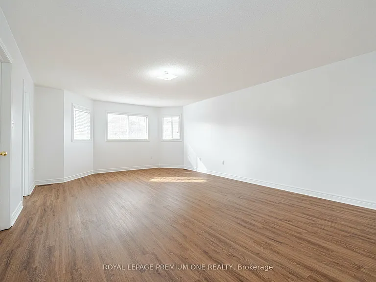 48 Devonwood Dr — Photo 25