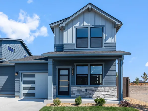 2684 NW 28th St, Redmond, OR 97756