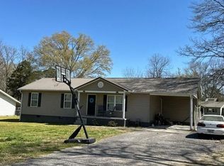 807 Snowden Dr, Boaz, AL 35957
