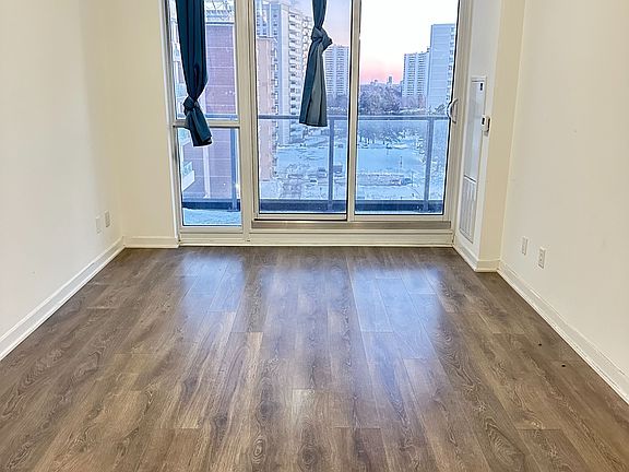 3rd image of 38 Forest Manor Rd #605