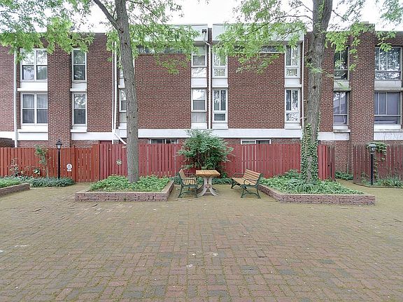 3rd image of 16 University Mews