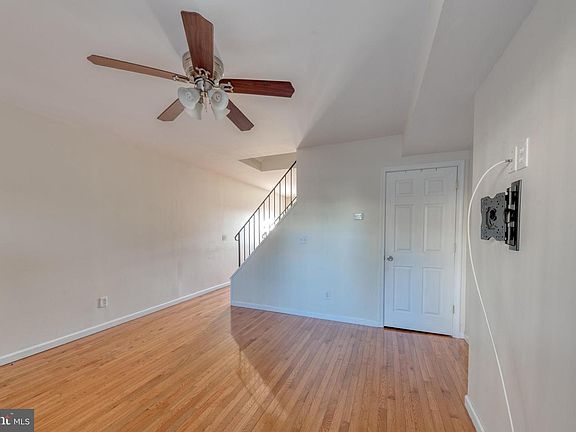 4th image of 3821 Roland Ave