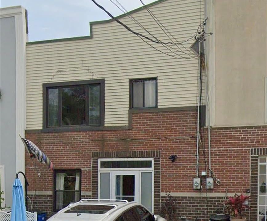 1st image of 3708 Bayview Ave