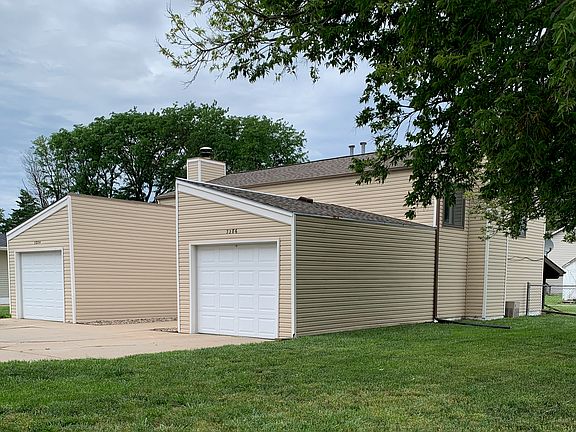 1 stall garage with opener