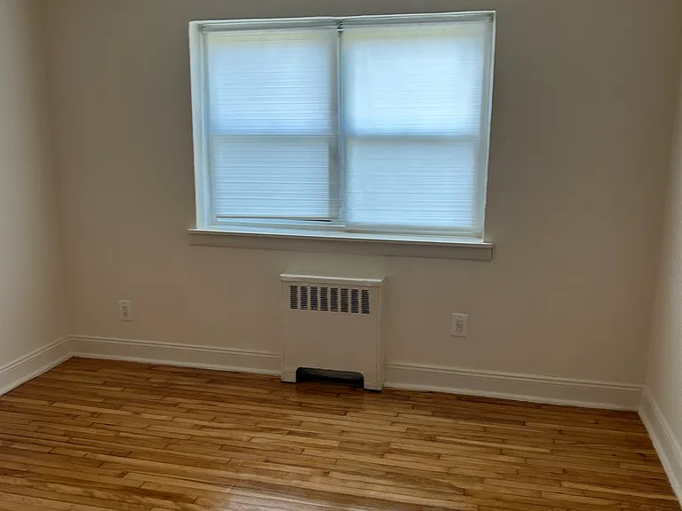 550 Howard Ave #1A — Photo 3