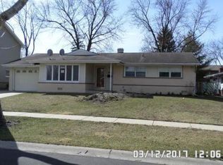 760 Brantwood Ave, Elk Grove Village, IL 60007