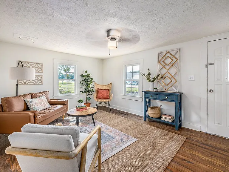 638 Vickery St — Photo 3