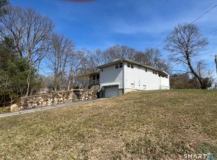 24 Rozum Cir, Prospect, CT 06712