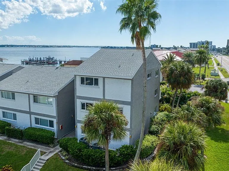 1351 Gulf Blvd #219 — Photo 34