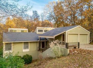 7105 N Belleview Ave, Kansas City, MO 64118