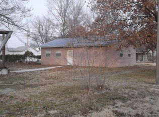922 Carolina St, Neodesha, KS 66757