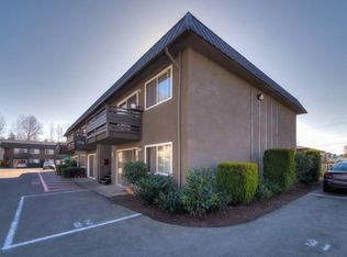 1111 W James St APT 4, Kent, WA 98032
