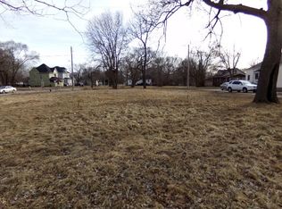 Webster St, Waterloo, IA 50703