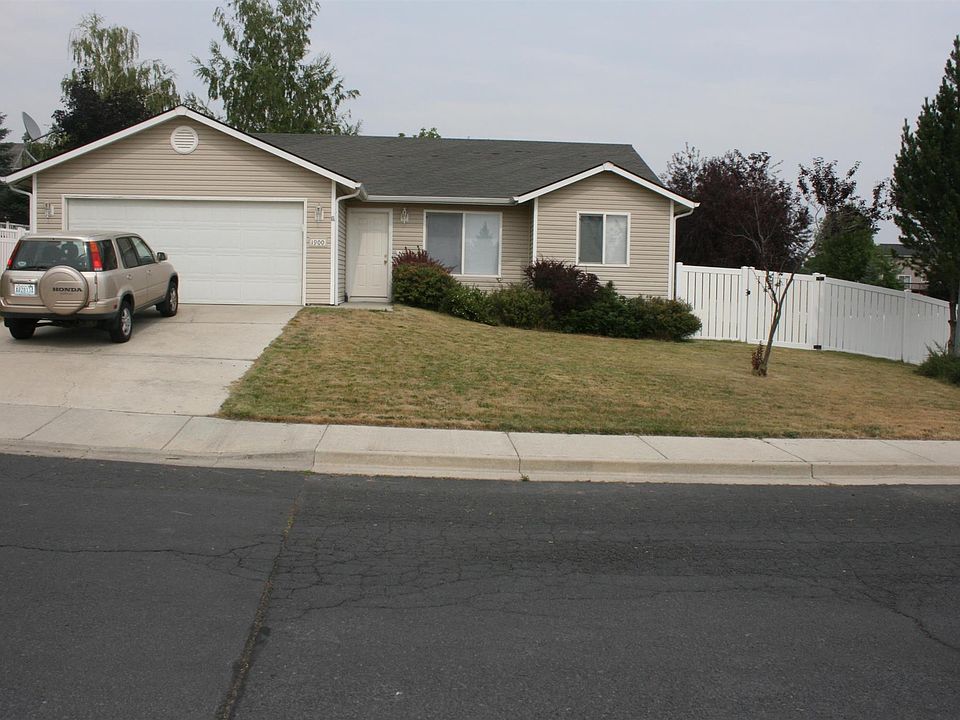 1st image of 1900 NW Arcadia Dr
