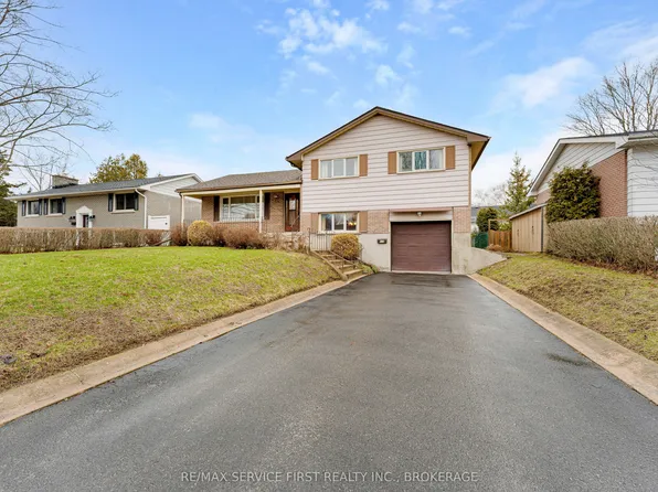 114 Braemar Rd, Kingston, ON K7M 4B6