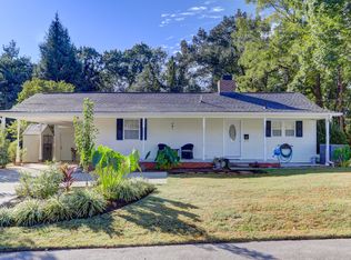 23 Outer Dr, Oak Ridge, TN 37830