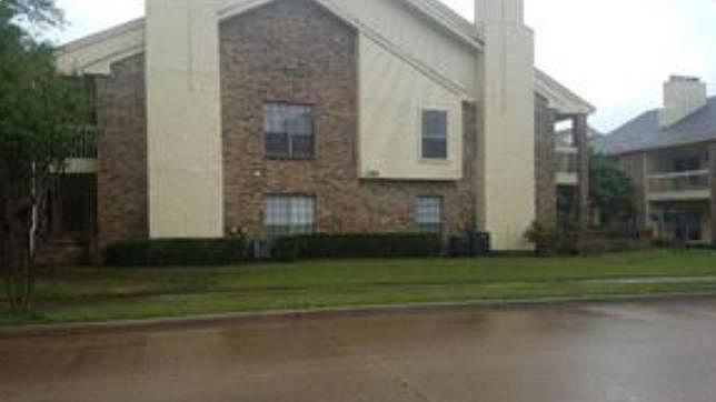 1st image of 3110 Devonshire Dr APT 216