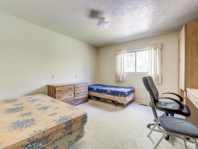 442 N 500 E #7 — Photo 6