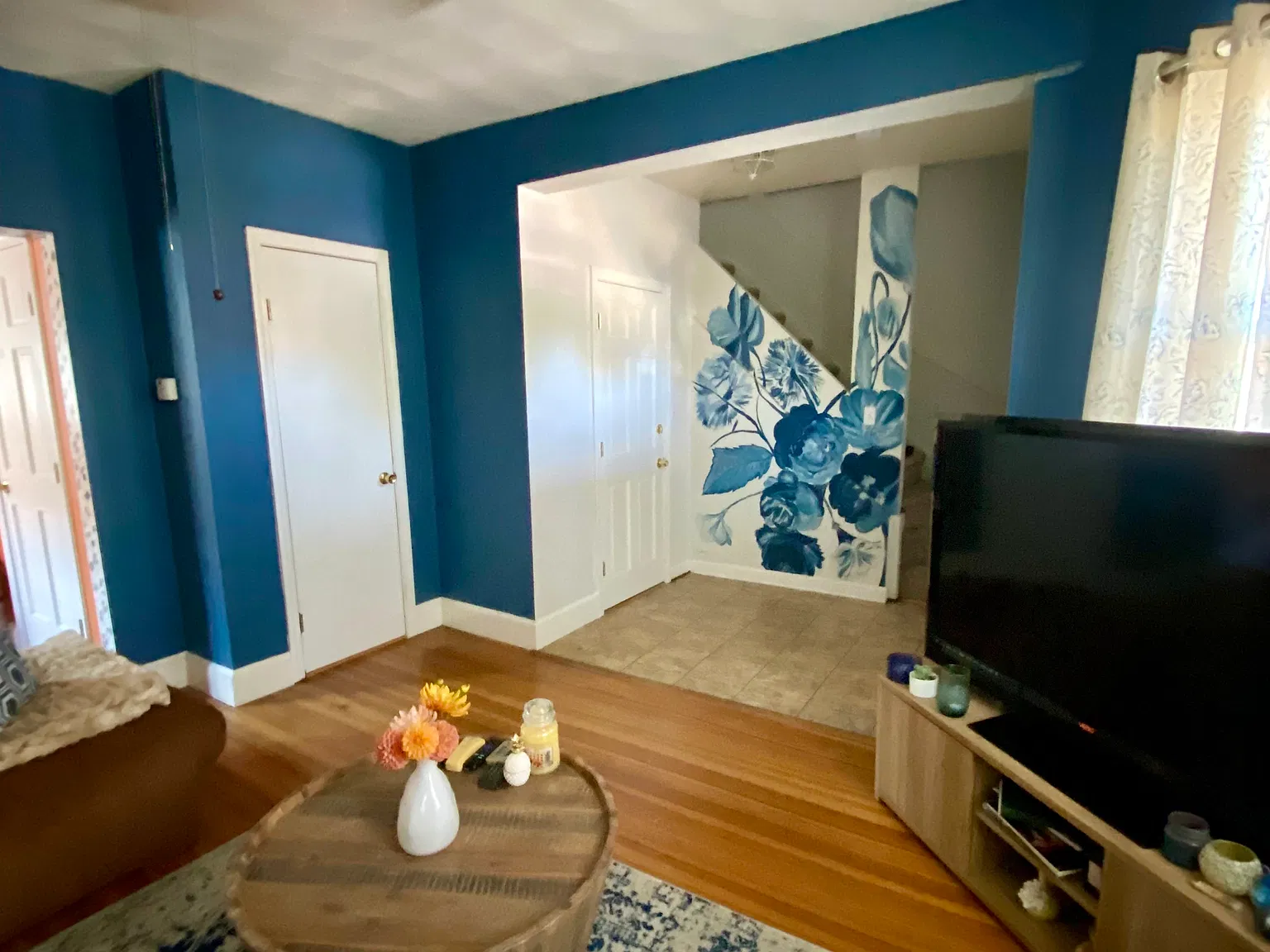 3 bed, 1379 sqft, $3,500 — Photo 1