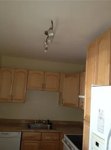4164 Inverrary Dr #806 — Photo 10