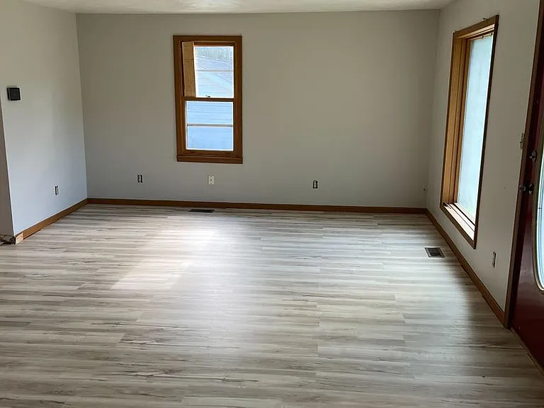 6212 E H Ave — Photo 2