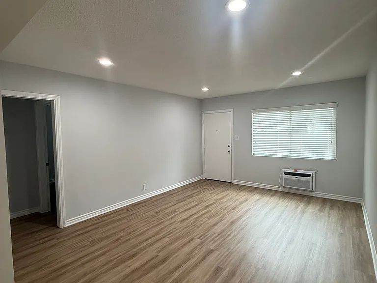 Elmwood Villa — Photo 10