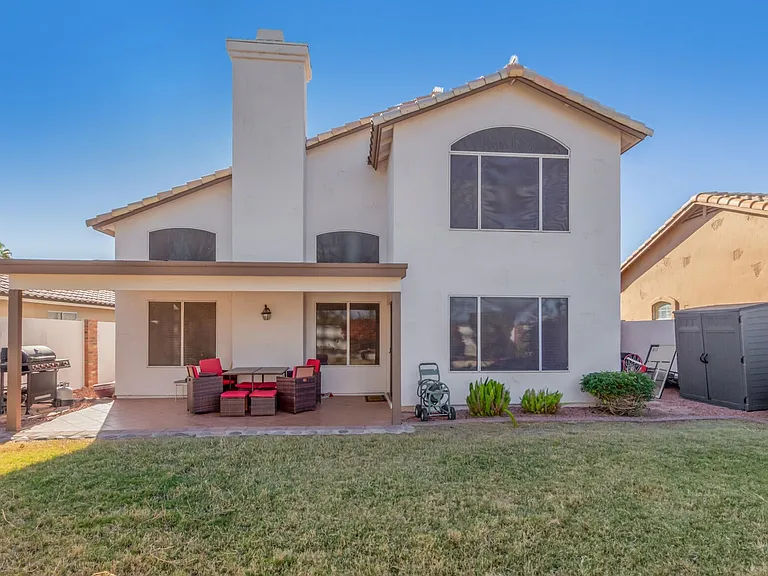 6916 W Tina Ln — Photo 2
