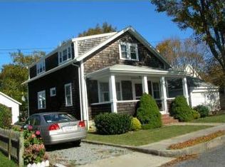 12 Maple St, Hyannis, MA 02601