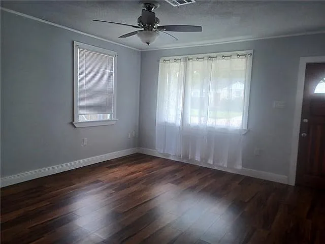 1013 Flanders St — Photo 2