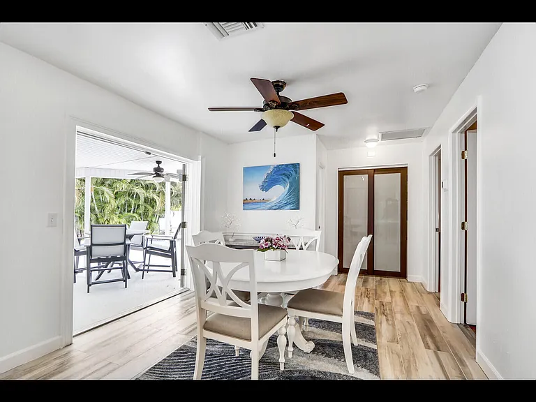 609 Oak Ter — Photo 15