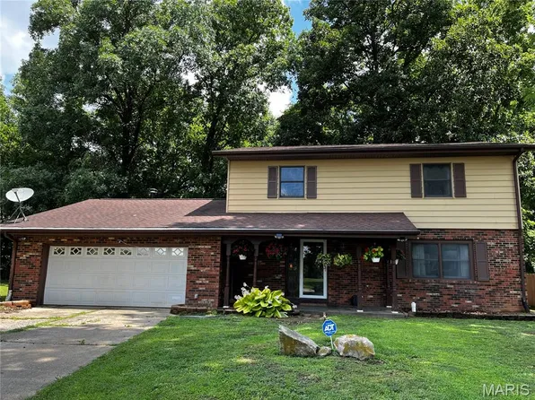 7730 Myrtlewood Dr, Belleville, IL 62223