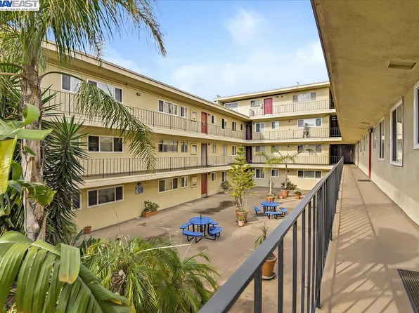 433 Harlan St APT 208, San Leandro, CA 94577
