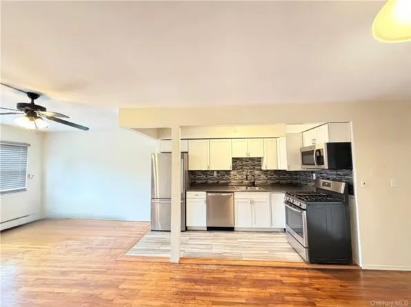 14407 101st Ave Floor 2, Jamaica, NY 11435