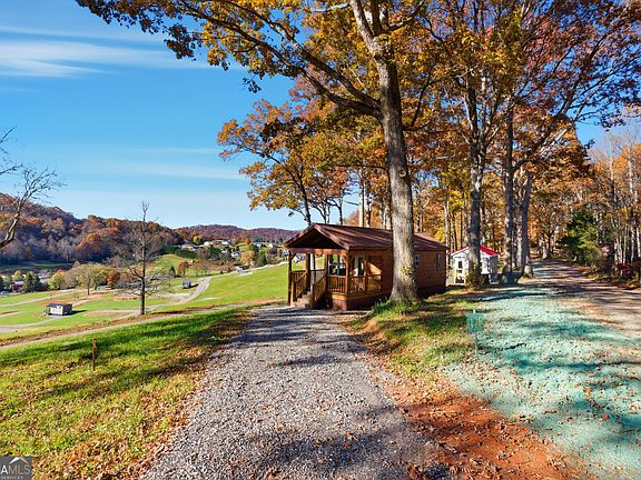 3rd image of 527 Saunders Rd Lot 14