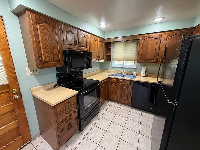 5375 Overland Trl — Photo 14