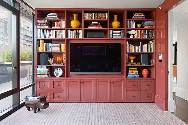 Sold by SERHANT. | media 23