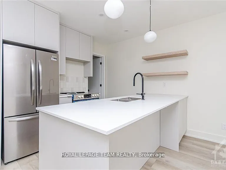 13 B 5th Ave #2 — Photo 5