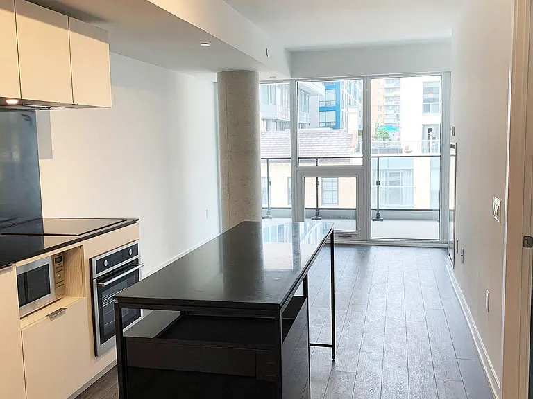 77 Shuter St #513 — Photo 2