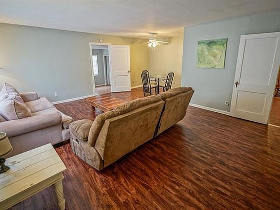 4th image of 409 Murat St