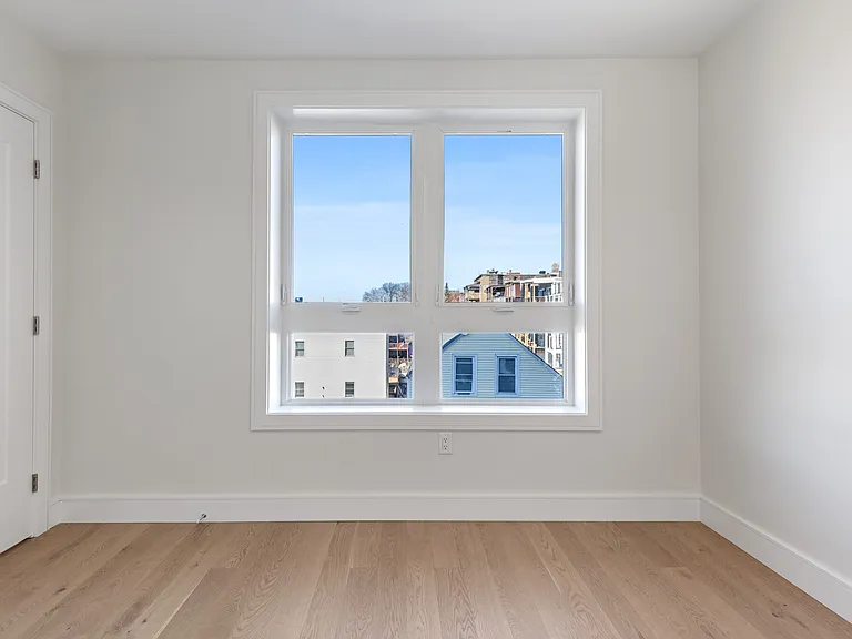 301 Border St #401 — Photo 10