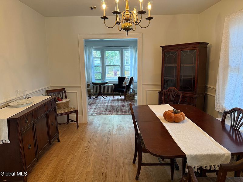 5th image of 1474 Baker Avenue