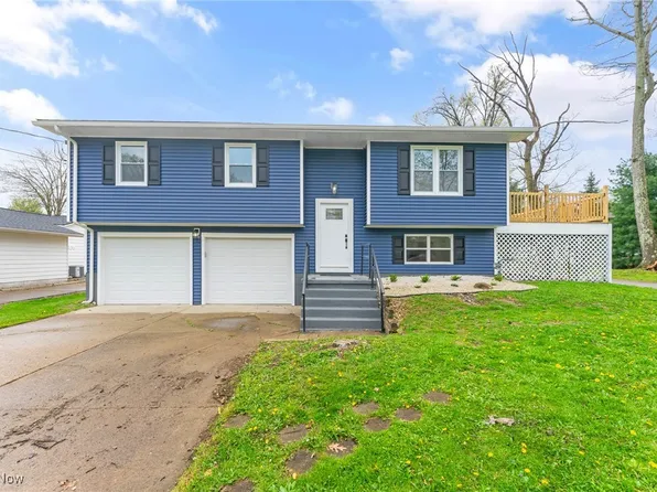 977 Chrysann Dr, Girard, OH 44420