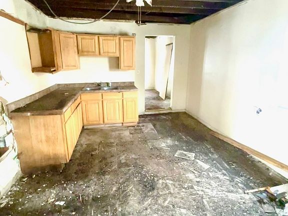 5th image of 13301 S Burley Ave