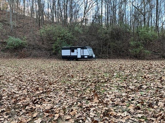 4th image of 7166 River Road Pike