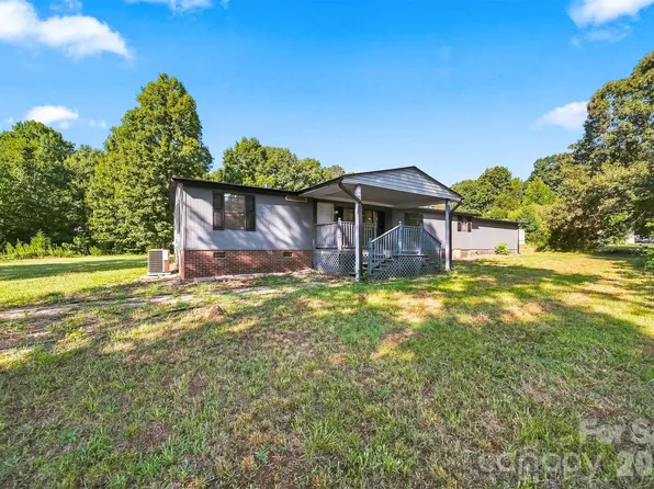 2947 S State Highway 16, Newton, NC 28658