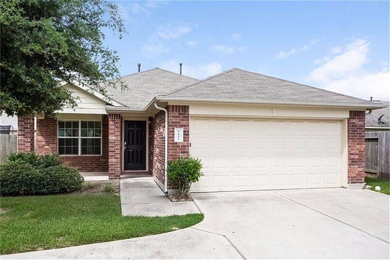 1st image of 5802 Le Carpe Plantation Ct