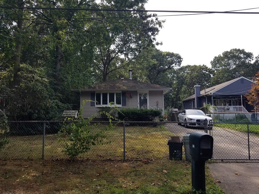 123 Revilo Ave, Shirley, NY 11967 Zillow